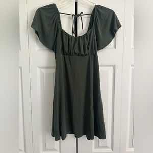 3/$12 🎉 Francesca’s Green Dress